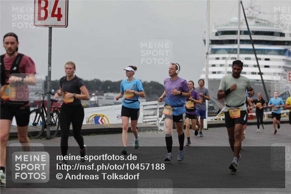 13.09.2026 - Kiel Lauf Andreas Tolksdorf http://msf.ph/oto/10457188 13.09.2026 11:58:14 Kiellinie 4, 1957 meine-sportfotos.de