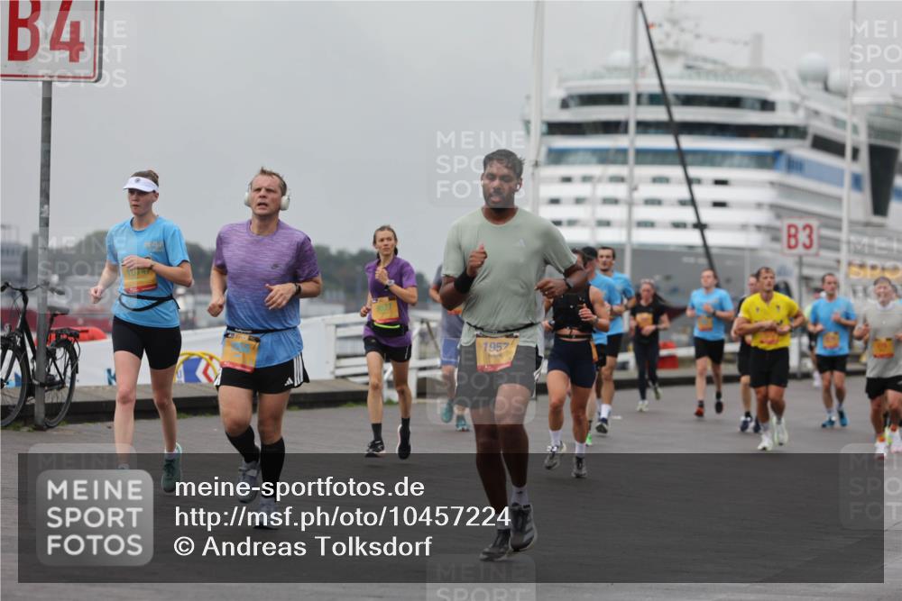 13.09.2026 - Kiel Lauf Andreas Tolksdorf http://msf.ph/oto/10457224 13.09.2026 11:58:15 Kiellinie 4, 1074, 1957, 3 meine-sportfotos.de