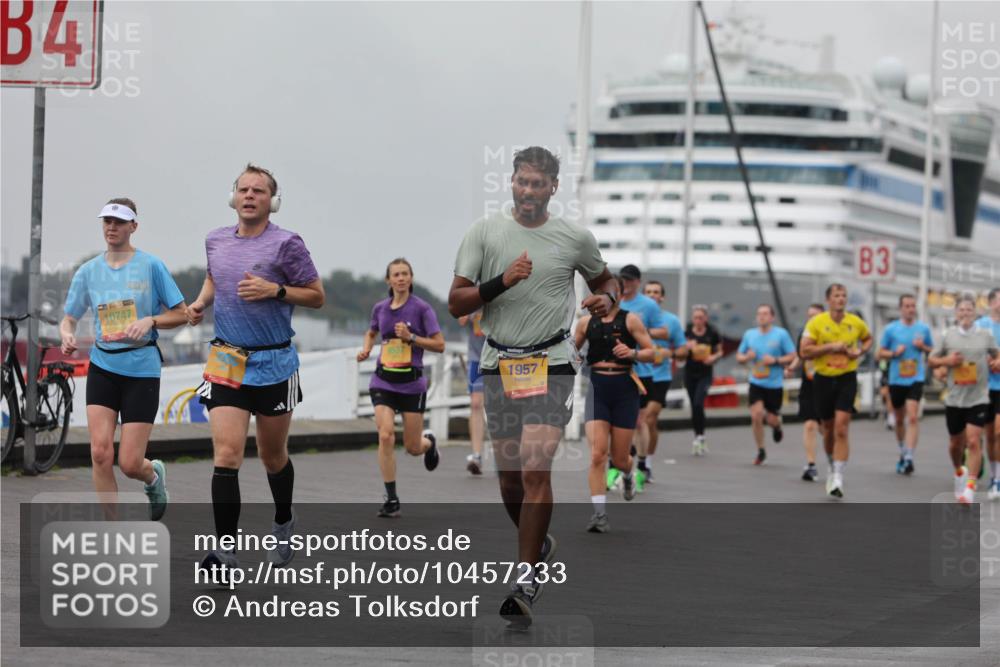 13.09.2026 - Kiel Lauf Andreas Tolksdorf http://msf.ph/oto/10457233 13.09.2026 11:58:16 Kiellinie 4, 10747, 1957, 3 meine-sportfotos.de