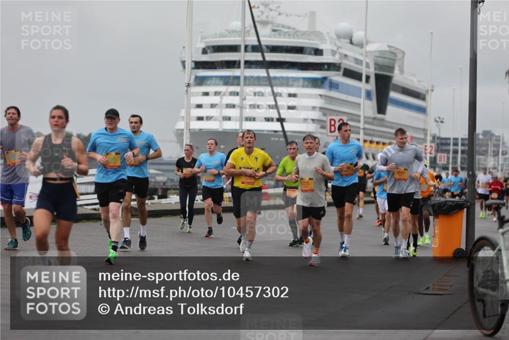 13.09.2026 - Kiel Lauf Andreas Tolksdorf http://msf.ph/oto/10457302 13.09.2026 11:58:19 Kiellinie 275, 9597, 2 meine-sportfotos.de