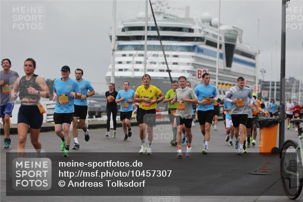 13.09.2026 - Kiel Lauf Andreas Tolksdorf http://msf.ph/oto/10457307 13.09.2026 11:58:19 Kiellinie 161, 275, 9597 meine-sportfotos.de