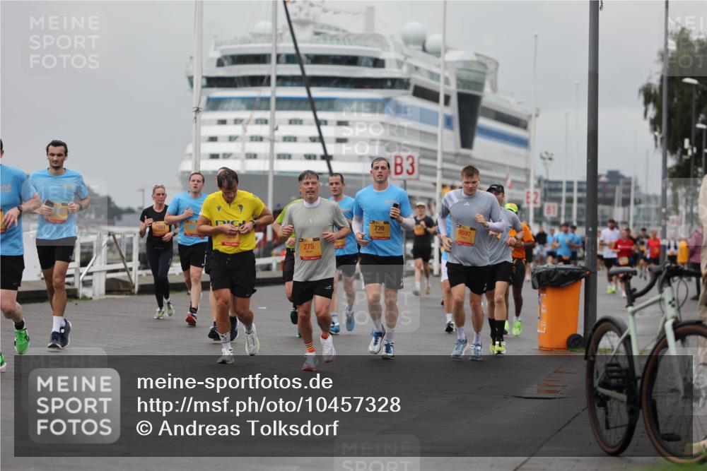 13.09.2026 - Kiel Lauf Andreas Tolksdorf http://msf.ph/oto/10457328 13.09.2026 11:58:20 Kiellinie 275, 3, 739, 9597 meine-sportfotos.de