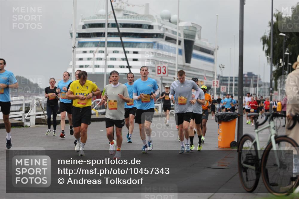 13.09.2026 - Kiel Lauf Andreas Tolksdorf http://msf.ph/oto/10457343 13.09.2026 11:58:20 Kiellinie 3, 275, 39, 9597, 2 meine-sportfotos.de