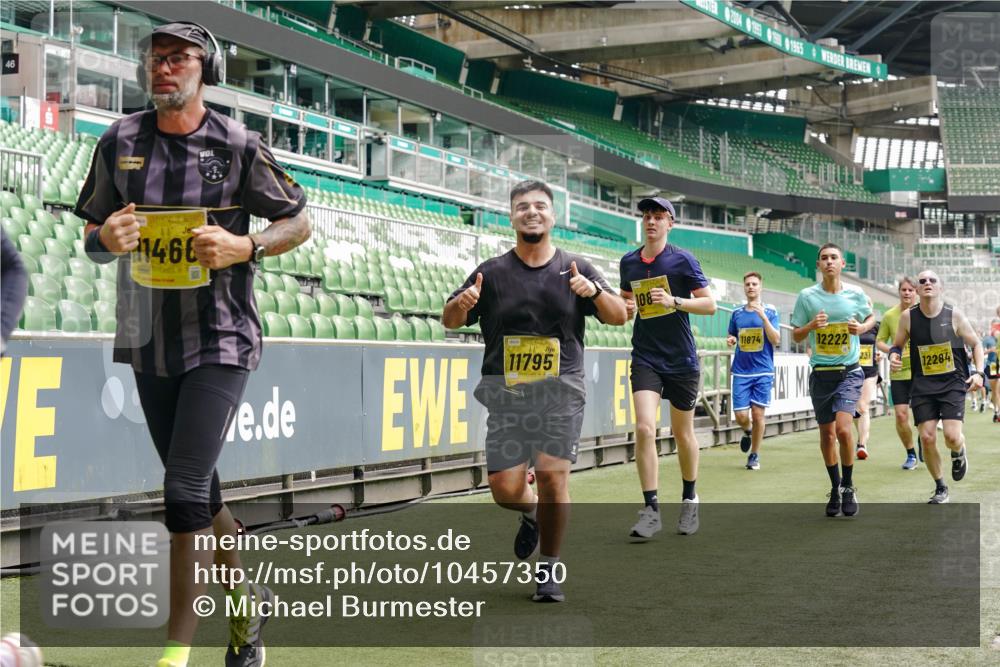 13.09.2026 - 21. swb-Marathon Bremen Michael Burmester http://msf.ph/oto/10457350 13.09.2026 10:33:30 Laufen im Stadion 10018, 10067, 10078, 10166, 10177, 10184, 10203, 10211, 10226, 10236, 10240, 10243, 10246, 10249, 10254, 10256, 10297, 10300, 10322, 10355, 10365, 10372, 10374, 10379, 10383, 10394, 10408, 10410, 10415, 10423, 10428, 10460, 10486, 10494, 10517, 10518, 10530, 10550, 10565, 10578, 10604, 10646, 10668, 10670, 10673, 10675, 10687, 10690, 10691, 10699, 10700, 10707, 10721, 10728, 10745, 10749, 10750, 10771, 10772, 10787, 10788, 10794, 10809, 10857, 11126 meine-sportfotos.de