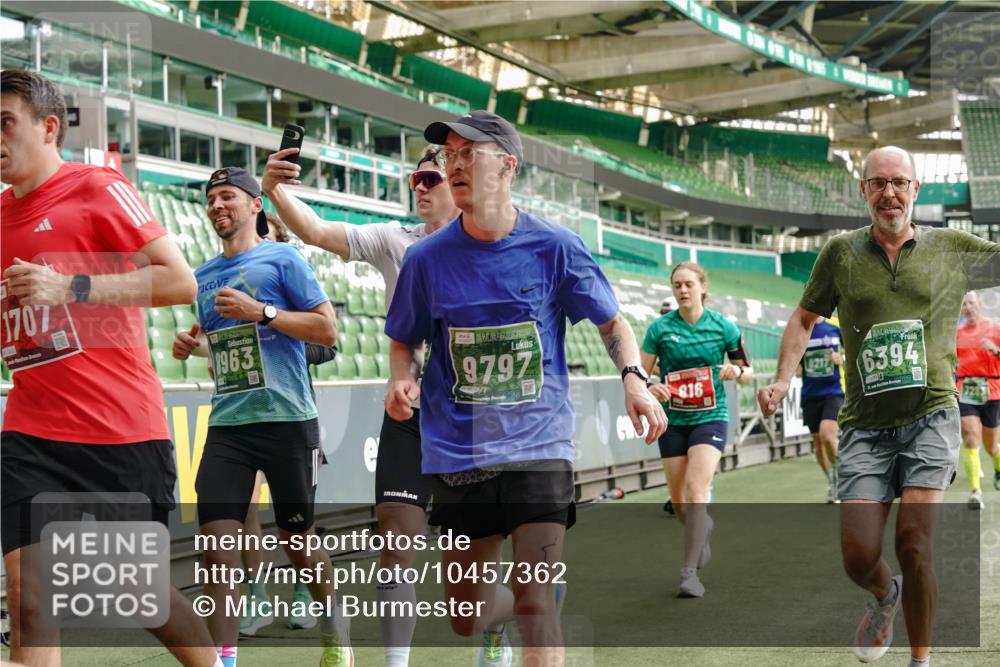 13.09.2026 - 21. swb-Marathon Bremen Michael Burmester http://msf.ph/oto/10457362 13.09.2026 12:53:51 Laufen im Stadion 102, 145, 161, 189, 313, 376, 385, 461, 472, 481, 541, 560, 615, 616, 666, 675, 683, 696, 740, 755, 792, 816, 827, 982, 985, 987, 1033, 1053, 1056, 1076, 1207, 1252, 1297, 1419, 1433, 1445, 1468, 1528, 1542, 1551, 1631, 1646, 1658, 1664, 1704, 1707, 1814, 2007, 2043, 2055, 2203, 2280, 2350, 2362, 2401, 2422, 2454, 2480, 2499, 2623, 2701, 2767, 2801, 2820, 2824, 2858, 2882, 2913, 2962, 2971, 2997, 3012, 3054, 3149, 3206, 3236, 3357, 3362, 3413, 4605 meine-sportfotos.de