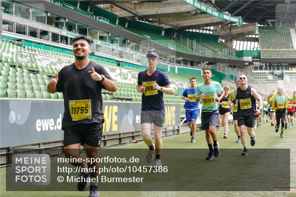 13.09.2026 - 21. swb-Marathon Bremen Michael Burmester http://msf.ph/oto/10457366 13.09.2026 10:33:31 Laufen im Stadion 10018, 10067, 10078, 10166, 10177, 10184, 10203, 10211, 10226, 10236, 10240, 10243, 10246, 10249, 10254, 10256, 10297, 10300, 10322, 10355, 10365, 10372, 10374, 10379, 10383, 10394, 10408, 10410, 10415, 10423, 10428, 10460, 10486, 10494, 10517, 10518, 10530, 10550, 10565, 10578, 10604, 10668, 10670, 10673, 10675, 10687, 10690, 10691, 10699, 10700, 10707, 10721, 10728, 10745, 10749, 10750, 10771, 10772, 10787, 10788, 10794, 10809, 10857, 11126 meine-sportfotos.de