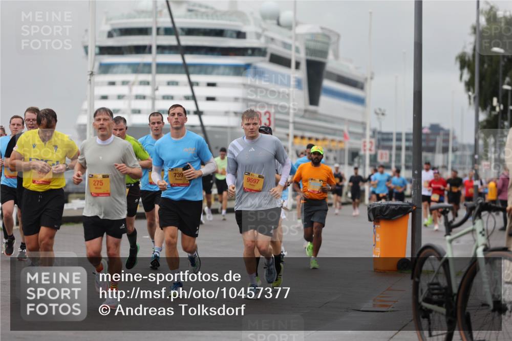 13.09.2026 - Kiel Lauf Andreas Tolksdorf http://msf.ph/oto/10457377 13.09.2026 11:58:22 Kiellinie 275, 739, 39, 9597 meine-sportfotos.de