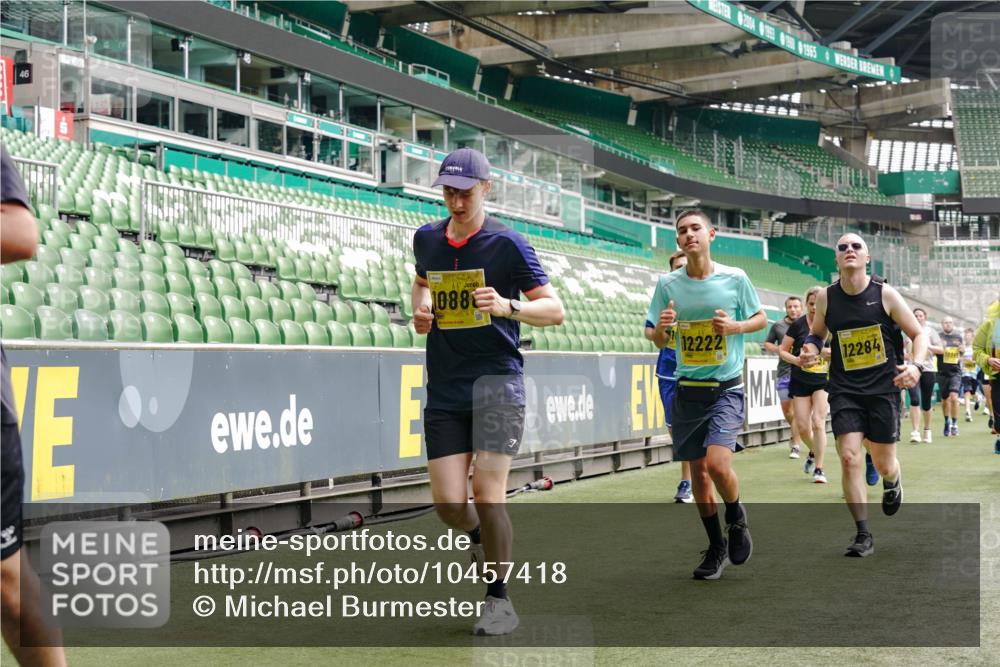 13.09.2026 - 21. swb-Marathon Bremen Michael Burmester http://msf.ph/oto/10457418 13.09.2026 10:33:32 Laufen im Stadion 10018, 10067, 10078, 10166, 10177, 10184, 10203, 10211, 10226, 10236, 10240, 10243, 10246, 10249, 10254, 10256, 10297, 10300, 10322, 10355, 10365, 10372, 10374, 10379, 10383, 10394, 10408, 10410, 10415, 10423, 10428, 10460, 10486, 10494, 10517, 10518, 10530, 10550, 10565, 10578, 10604, 10668, 10670, 10673, 10675, 10687, 10690, 10691, 10699, 10700, 10707, 10721, 10728, 10745, 10749, 10750, 10771, 10772, 10787, 10788, 10794, 10809, 10857, 11126 meine-sportfotos.de