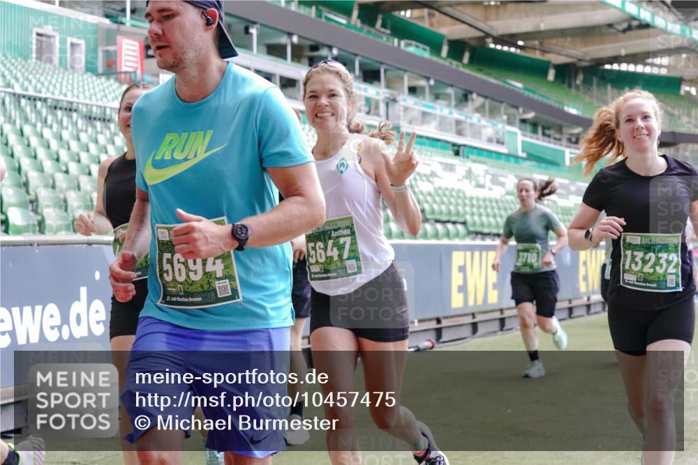 13.09.2026 - 21. swb-Marathon Bremen Michael Burmester http://msf.ph/oto/10457475 13.09.2026 13:11:33 Laufen im Stadion 265, 373, 581, 703, 843, 984, 1113, 1226, 1435, 1738, 1849, 1851, 1855, 1867, 1894, 1936, 1952, 1967, 2202, 2248, 2268, 2281, 2284, 2299, 2330, 2333, 2336, 2339, 2342, 2353, 2375, 2377, 2398, 2426, 2432, 2443, 2531, 2553, 2589, 2654, 2659, 2669, 2673, 2682, 2784, 2804, 2819, 2822, 2836, 2850, 2907, 2932, 2976, 3026, 3027, 3079, 3082, 3089, 3122, 3143, 3159, 3174, 3207, 3208, 3308, 3328, 3349, 3352, 3370, 3409, 3410, 3470, 3549, 551 meine-sportfotos.de