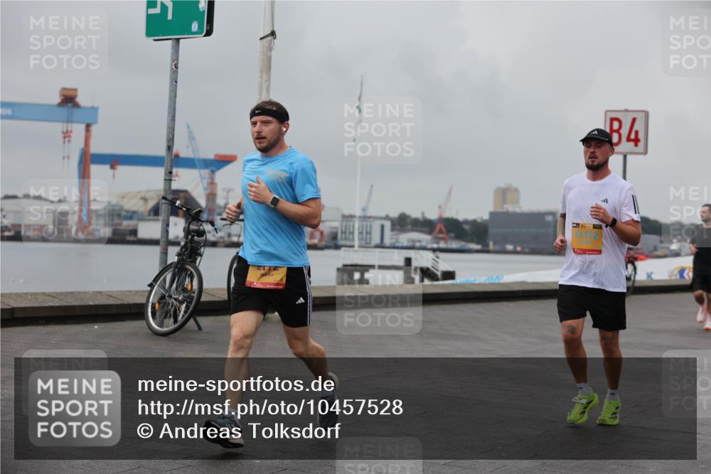 13.09.2026 - Kiel Lauf Andreas Tolksdorf http://msf.ph/oto/10457528 13.09.2026 11:58:45 Kiellinie 4 meine-sportfotos.de