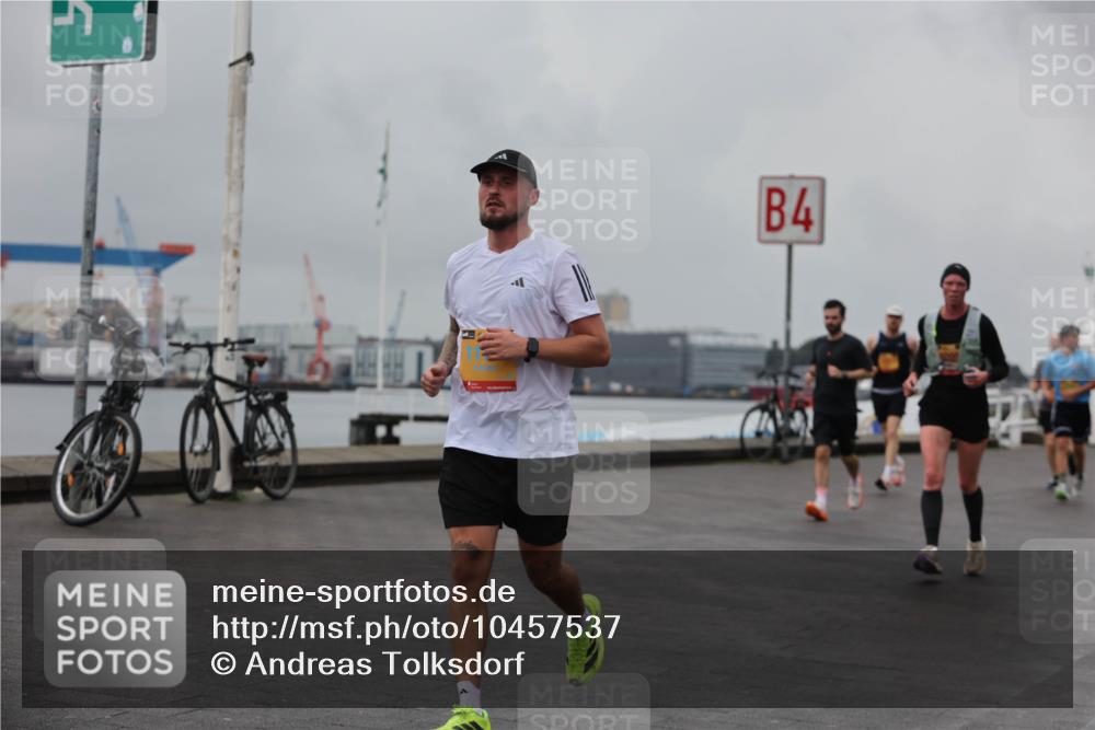 13.09.2026 - Kiel Lauf Andreas Tolksdorf http://msf.ph/oto/10457537 13.09.2026 11:58:46 Kiellinie 4 meine-sportfotos.de