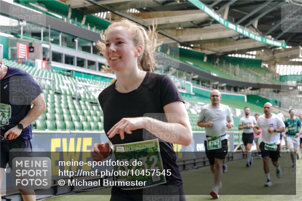 13.09.2026 - 21. swb-Marathon Bremen Michael Burmester http://msf.ph/oto/10457545 13.09.2026 13:11:34 Laufen im Stadion 265, 373, 581, 703, 843, 984, 1113, 1226, 1435, 1738, 1849, 1851, 1855, 1867, 1894, 1936, 1952, 1967, 2202, 2248, 2268, 2281, 2284, 2299, 2330, 2333, 2336, 2339, 2342, 2353, 2375, 2377, 2398, 2426, 2432, 2443, 2531, 2589, 2654, 2659, 2669, 2673, 2682, 2784, 2804, 2819, 2822, 2836, 2850, 2907, 2932, 2976, 3026, 3027, 3079, 3082, 3089, 3122, 3143, 3159, 3174, 3207, 3208, 3308, 3328, 3349, 3352, 3370, 3409, 3410, 3470, 3549, 551 meine-sportfotos.de