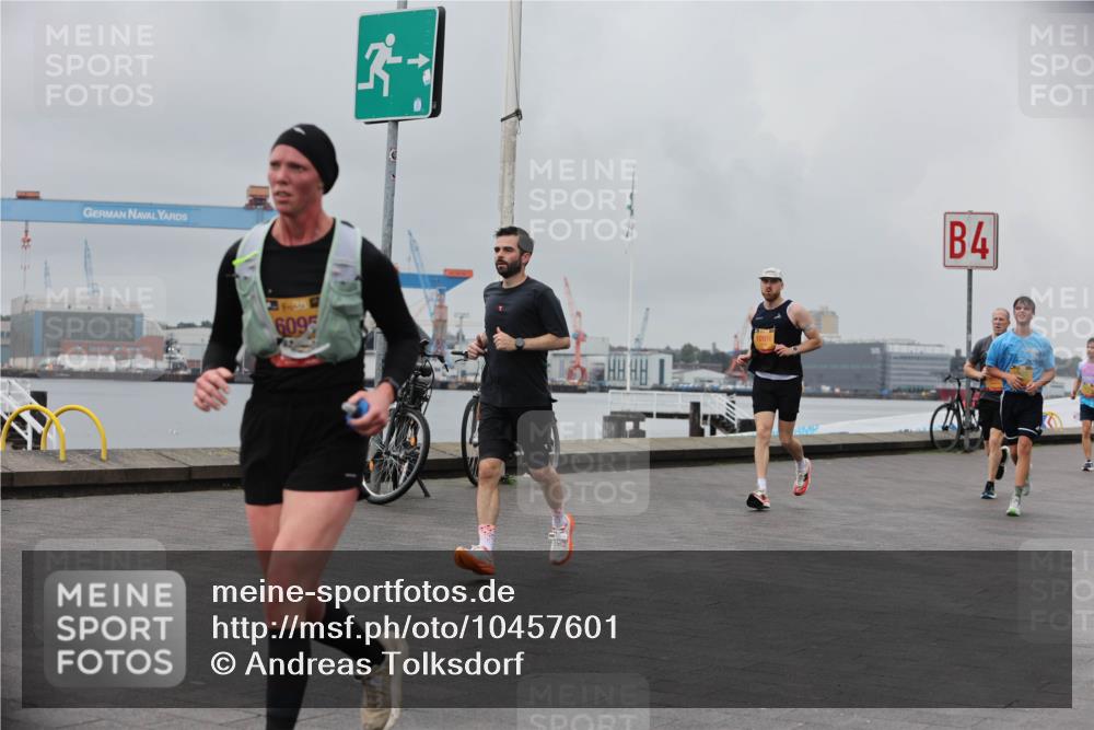13.09.2026 - Kiel Lauf Andreas Tolksdorf http://msf.ph/oto/10457601 13.09.2026 11:58:49 Kiellinie 609, 4 meine-sportfotos.de