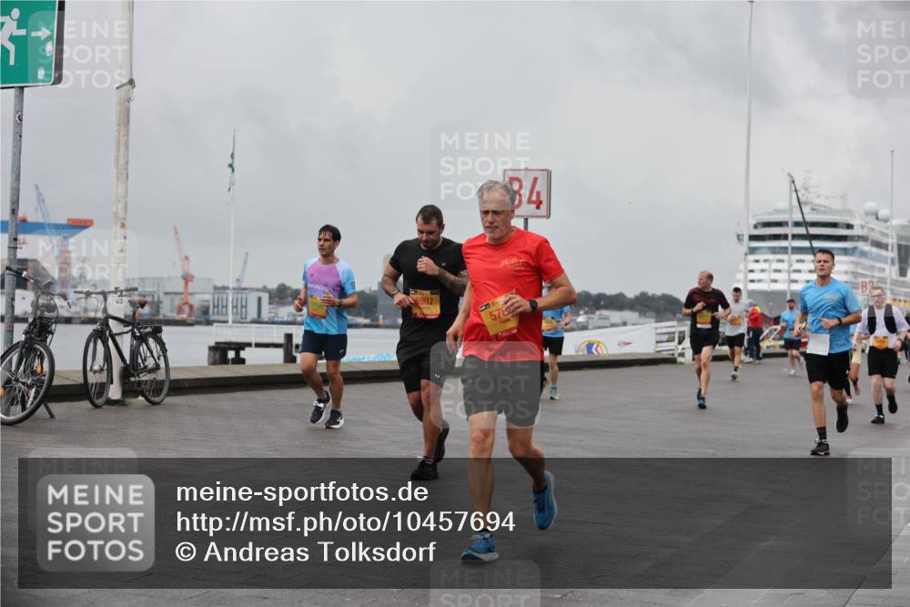 13.09.2026 - Kiel Lauf Andreas Tolksdorf http://msf.ph/oto/10457694 13.09.2026 11:58:54 Kiellinie 6907, 84, 576, 3 meine-sportfotos.de