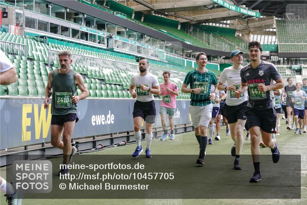 13.09.2026 - 21. swb-Marathon Bremen Michael Burmester http://msf.ph/oto/10457705 13.09.2026 13:11:37 Laufen im Stadion 265, 373, 581, 703, 843, 984, 1113, 1226, 1435, 1738, 1849, 1851, 1855, 1894, 1936, 1952, 1967, 2202, 2248, 2268, 2281, 2284, 2299, 2330, 2333, 2336, 2339, 2342, 2353, 2375, 2377, 2398, 2426, 2432, 2443, 2531, 2589, 2654, 2659, 2669, 2673, 2682, 2784, 2804, 2819, 2822, 2836, 2850, 2907, 2932, 2976, 3026, 3027, 3079, 3082, 3089, 3122, 3143, 3159, 3174, 3207, 3208, 3308, 3328, 3349, 3352, 3370, 3409, 3410, 3470, 3549, 551 meine-sportfotos.de