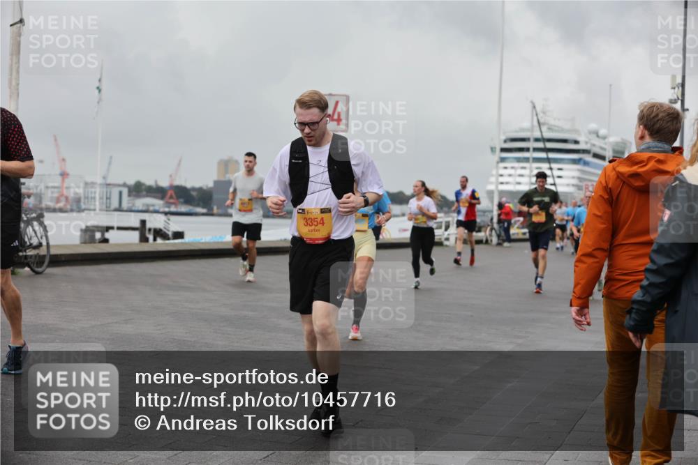 13.09.2026 - Kiel Lauf Andreas Tolksdorf http://msf.ph/oto/10457716 13.09.2026 11:59:00 Kiellinie 38, 3354 meine-sportfotos.de