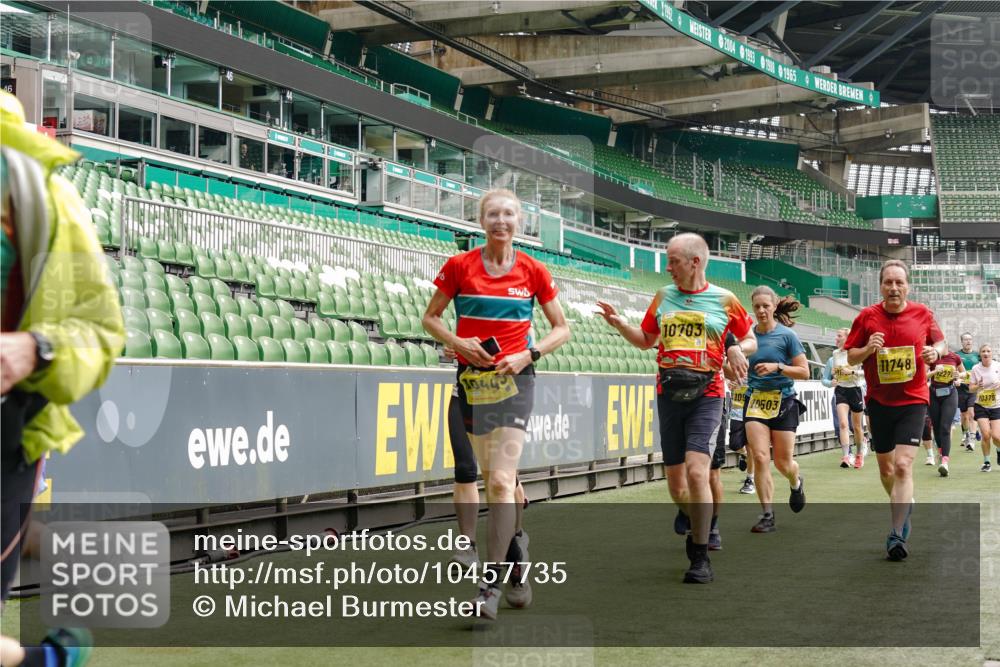 13.09.2026 - 21. swb-Marathon Bremen Michael Burmester http://msf.ph/oto/10457735 13.09.2026 10:33:37 Laufen im Stadion 10018, 10067, 10078, 10166, 10177, 10184, 10203, 10211, 10226, 10236, 10240, 10243, 10249, 10254, 10256, 10297, 10300, 10322, 10355, 10365, 10372, 10374, 10379, 10383, 10394, 10408, 10410, 10415, 10423, 10428, 10460, 10486, 10494, 10517, 10518, 10530, 10550, 10565, 10578, 10604, 10668, 10670, 10673, 10675, 10687, 10690, 10691, 10699, 10700, 10707, 10721, 10728, 10745, 10749, 10750, 10771, 10772, 10787, 10788, 10794, 10809, 10828, 10857, 10914, 11126 meine-sportfotos.de