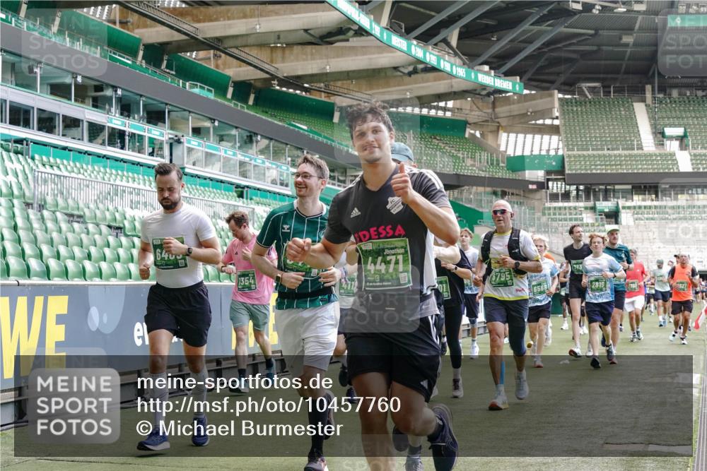 13.09.2026 - 21. swb-Marathon Bremen Michael Burmester http://msf.ph/oto/10457760 13.09.2026 13:11:38 Laufen im Stadion 265, 373, 581, 703, 843, 984, 1113, 1226, 1435, 1738, 1849, 1851, 1855, 1894, 1936, 1952, 1967, 2202, 2248, 2268, 2281, 2284, 2299, 2330, 2333, 2336, 2339, 2342, 2353, 2375, 2377, 2398, 2426, 2432, 2443, 2531, 2589, 2654, 2659, 2669, 2673, 2682, 2784, 2804, 2819, 2822, 2836, 2850, 2907, 2932, 2976, 3026, 3027, 3079, 3082, 3089, 3122, 3143, 3155, 3159, 3174, 3207, 3208, 3308, 3328, 3349, 3352, 3370, 3409, 3410, 3470, 3549, 551 meine-sportfotos.de