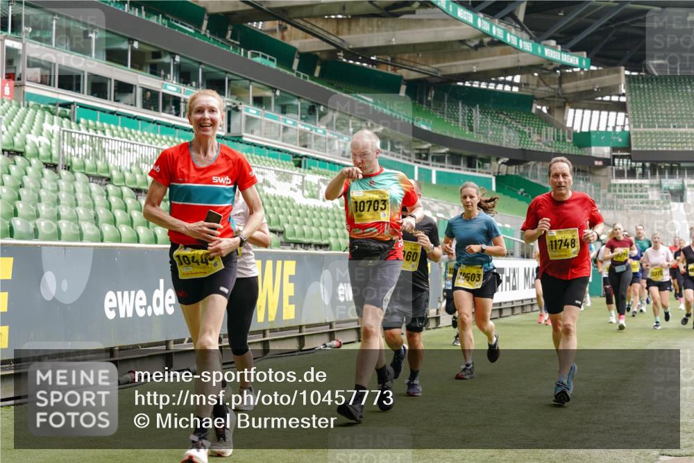13.09.2026 - 21. swb-Marathon Bremen Michael Burmester http://msf.ph/oto/10457773 13.09.2026 10:33:38 Laufen im Stadion 10018, 10067, 10078, 10166, 10177, 10184, 10203, 10211, 10226, 10236, 10240, 10243, 10249, 10254, 10256, 10297, 10300, 10322, 10355, 10356, 10365, 10372, 10374, 10379, 10383, 10394, 10408, 10410, 10415, 10423, 10428, 10460, 10486, 10494, 10517, 10518, 10530, 10550, 10565, 10578, 10604, 10668, 10670, 10673, 10675, 10687, 10690, 10691, 10699, 10700, 10707, 10721, 10728, 10745, 10749, 10750, 10771, 10772, 10787, 10788, 10794, 10809, 10828, 10857, 10914, 11126 meine-sportfotos.de