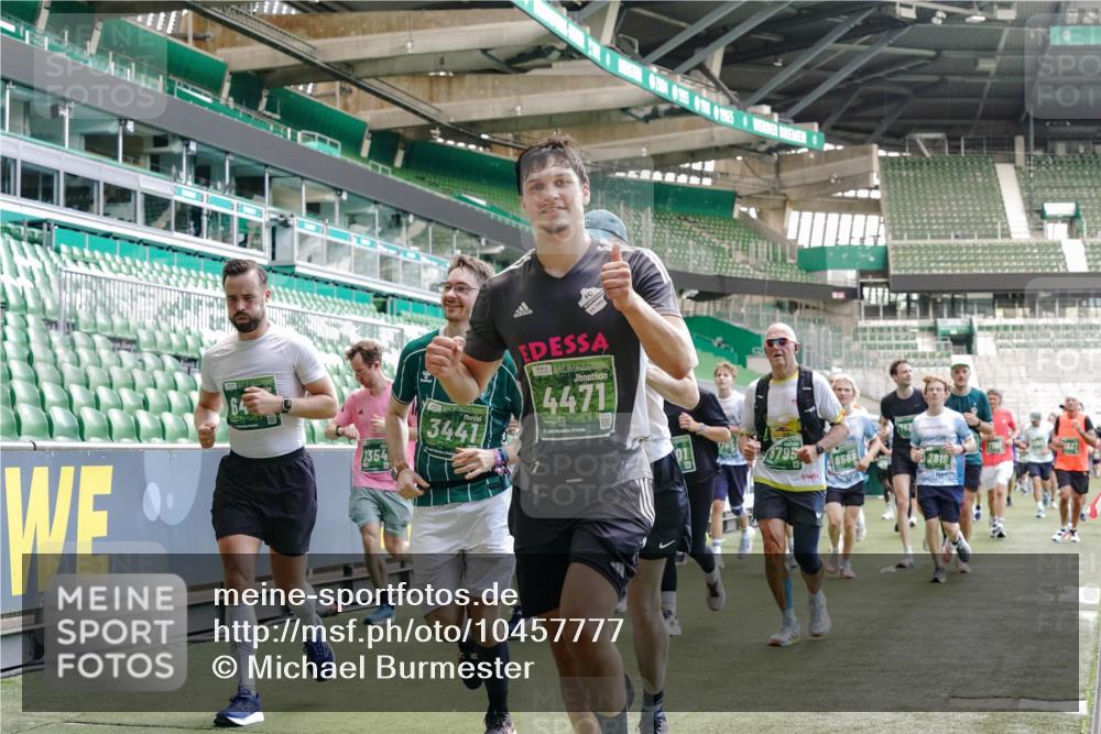 13.09.2026 - 21. swb-Marathon Bremen Michael Burmester http://msf.ph/oto/10457777 13.09.2026 13:11:38 Laufen im Stadion 265, 373, 581, 703, 843, 984, 1113, 1226, 1435, 1738, 1849, 1851, 1855, 1894, 1936, 1952, 1967, 2202, 2248, 2268, 2281, 2284, 2299, 2330, 2333, 2336, 2339, 2342, 2353, 2375, 2377, 2398, 2426, 2432, 2443, 2531, 2589, 2654, 2659, 2669, 2673, 2682, 2784, 2804, 2819, 2822, 2836, 2850, 2907, 2932, 2976, 3026, 3027, 3079, 3082, 3089, 3122, 3143, 3155, 3159, 3174, 3207, 3208, 3308, 3328, 3349, 3352, 3370, 3409, 3410, 3470, 3549, 551 meine-sportfotos.de
