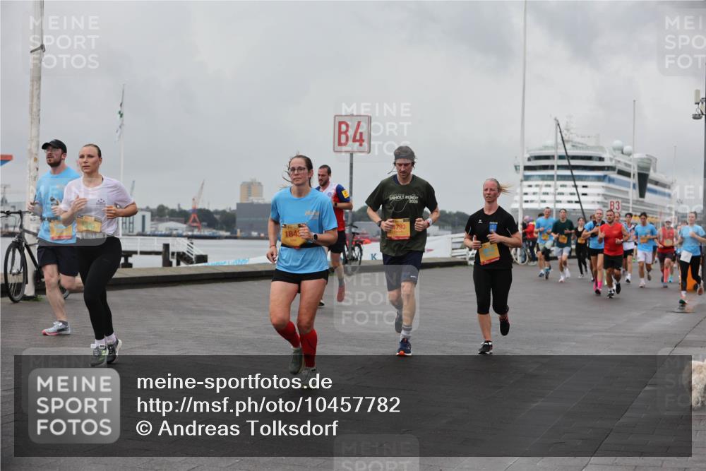 13.09.2026 - Kiel Lauf Andreas Tolksdorf http://msf.ph/oto/10457782 13.09.2026 11:59:04 Kiellinie 7300, 184, 4, 4730 meine-sportfotos.de