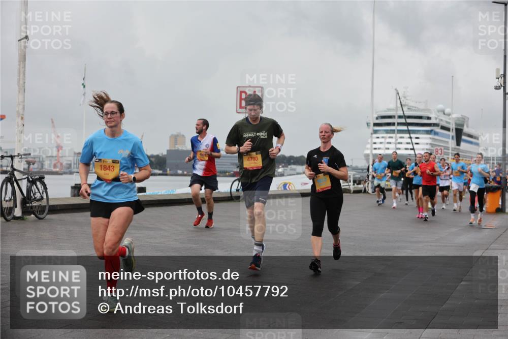 13.09.2026 - Kiel Lauf Andreas Tolksdorf http://msf.ph/oto/10457792 13.09.2026 11:59:04 Kiellinie 38, 1843, 2026, 4891, 4730, 3 meine-sportfotos.de