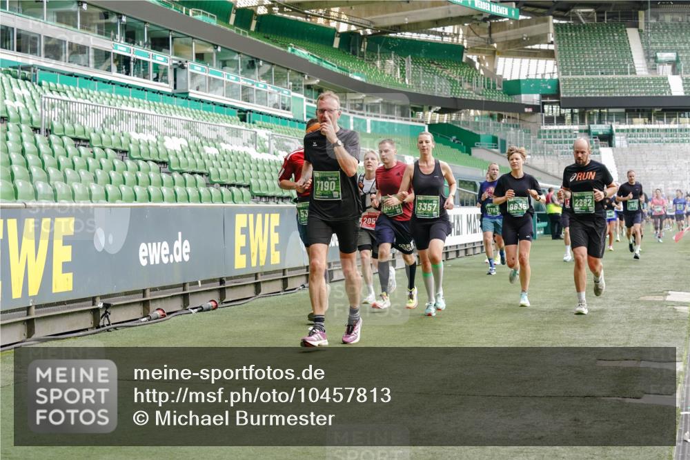 13.09.2026 - 21. swb-Marathon Bremen Michael Burmester http://msf.ph/oto/10457813 13.09.2026 12:54:04 Laufen im Stadion 102, 145, 161, 189, 201, 313, 376, 385, 461, 472, 481, 541, 560, 615, 616, 666, 675, 696, 740, 755, 816, 827, 982, 985, 987, 1053, 1056, 1076, 1207, 1252, 1297, 1419, 1433, 1445, 1468, 1528, 1542, 1551, 1631, 1658, 1664, 1704, 1707, 1814, 2043, 2055, 2280, 2350, 2362, 2390, 2401, 2422, 2454, 2499, 2623, 2701, 2733, 2801, 2820, 2824, 2858, 2870, 2882, 2913, 2922, 2962, 2971, 2997, 3012, 3054, 3134, 3206, 3236, 3241, 3356, 3357, 3362, 3413, 4605 meine-sportfotos.de