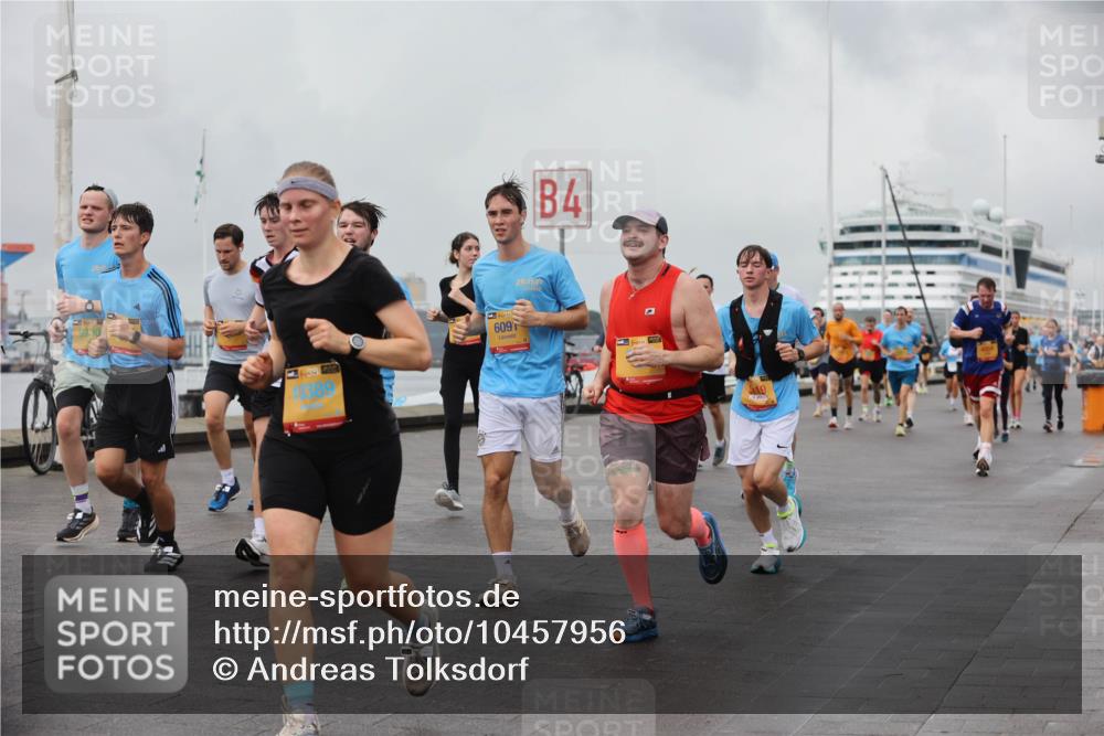 13.09.2026 - Kiel Lauf Andreas Tolksdorf http://msf.ph/oto/10457956 13.09.2026 11:59:13 Kiellinie 9730, 639, 609, 4 meine-sportfotos.de