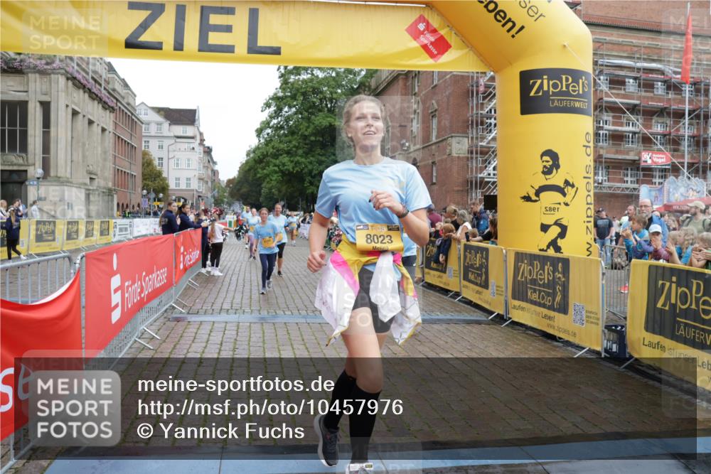 13.09.2026 - Kiel Lauf Yannick Fuchs http://msf.ph/oto/10457976 13.09.2026 09:50:23 Ziel 1366, 2811, 2816, 3698, 4229, 5184, 5254, 5535, 5596, 8023, 8042, 9109, 9549, 9793, 639, 951, 1033, 1796, 3042, 3571, 3602, 3914, 4856, 5619, 5791, 6359, 6658, 6706, 6707, 7142, 7606, 7864, 7884, 7937, 8042, 8584, 8585, 8589, 8790, 8890, 9122, 9683, 9780, 10074, 10105, 10108, 10178, 10487, 10491, 10548, 10565, 10653, 11565, 11814, 12047, 12462, 12749, 797, 1545, 3289, 3561, 3838, 4145, 5851, 6455, 7134, 7694, 8407, 8672, 9990, 10155, 10333, 2066, 3571, 4125, 6359, 6658 meine-sportfotos.de