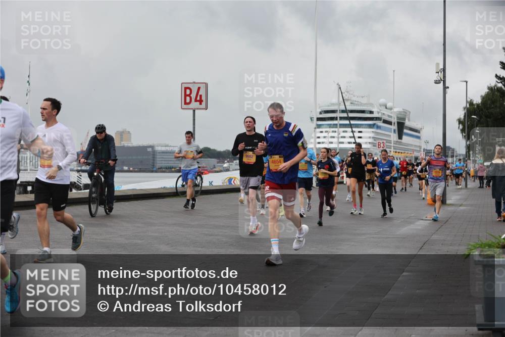 13.09.2026 - Kiel Lauf Andreas Tolksdorf http://msf.ph/oto/10458012 13.09.2026 11:59:17 Kiellinie 4, 9982, 4654, 3 meine-sportfotos.de