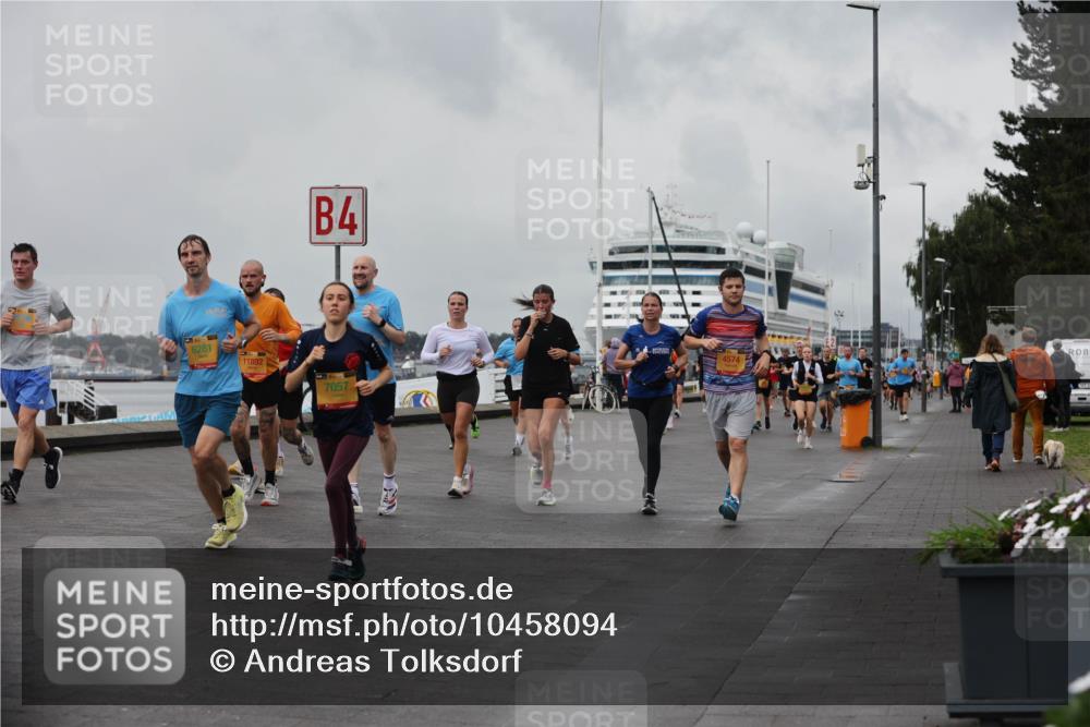 13.09.2026 - Kiel Lauf Andreas Tolksdorf http://msf.ph/oto/10458094 13.09.2026 11:59:20 Kiellinie 4, 6281, 11892, 7057, 4574 meine-sportfotos.de