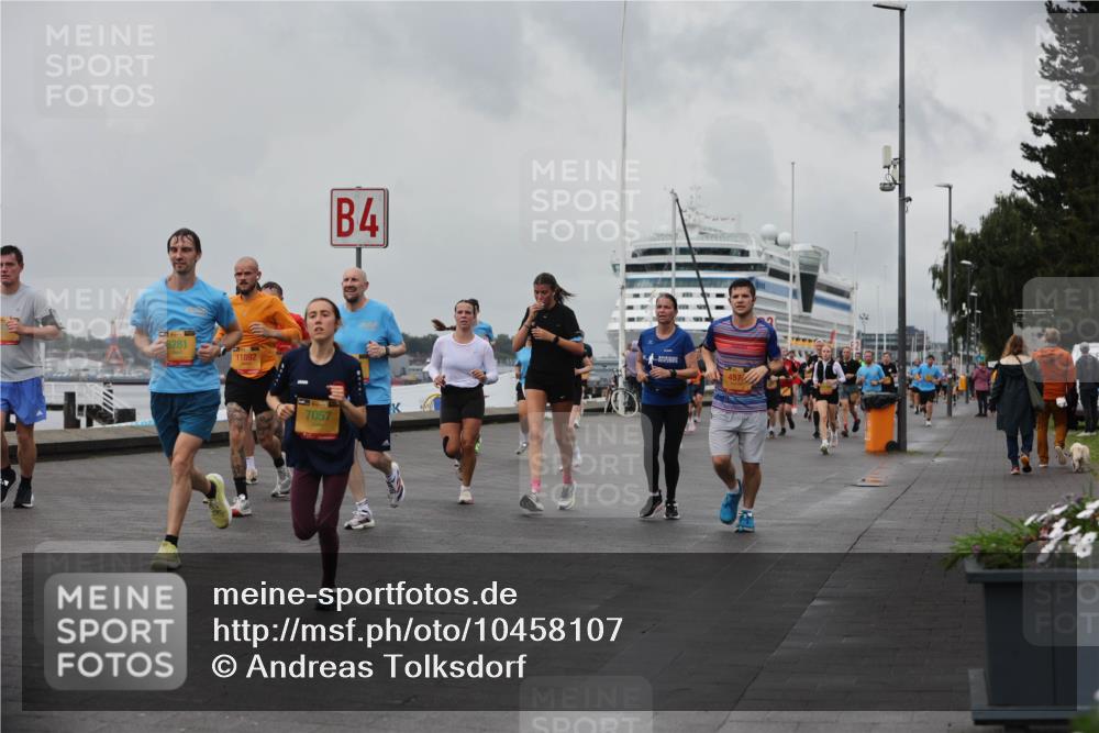 13.09.2026 - Kiel Lauf Andreas Tolksdorf http://msf.ph/oto/10458107 13.09.2026 11:59:20 Kiellinie 6281, 11892, 7057, 4 meine-sportfotos.de
