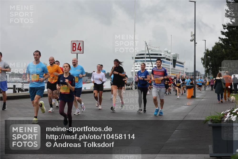 13.09.2026 - Kiel Lauf Andreas Tolksdorf http://msf.ph/oto/10458114 13.09.2026 11:59:20 Kiellinie 6281, 11892, 7057, 4 meine-sportfotos.de