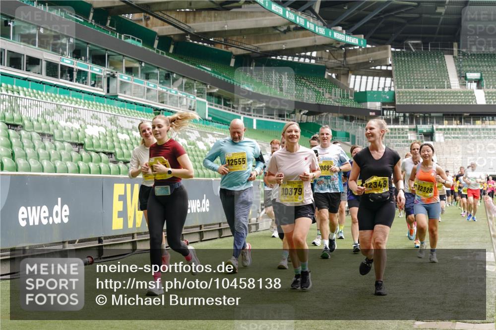 13.09.2026 - 21. swb-Marathon Bremen Michael Burmester http://msf.ph/oto/10458138 13.09.2026 10:33:43 Laufen im Stadion 10018, 10067, 10078, 10166, 10177, 10184, 10203, 10211, 10226, 10236, 10240, 10243, 10249, 10254, 10256, 10297, 10300, 10322, 10355, 10356, 10365, 10372, 10374, 10379, 10383, 10394, 10408, 10410, 10415, 10423, 10428, 10460, 10486, 10494, 10530, 10550, 10565, 10578, 10604, 10668, 10669, 10670, 10673, 10675, 10687, 10691, 10699, 10700, 10707, 10721, 10728, 10745, 10749, 10750, 10771, 10772, 10787, 10788, 10794, 10809, 10828, 10857, 10914, 11126, 11343 meine-sportfotos.de