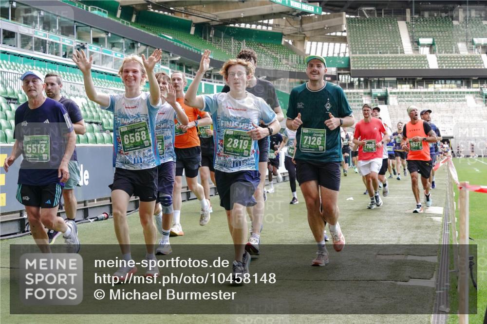 13.09.2026 - 21. swb-Marathon Bremen Michael Burmester http://msf.ph/oto/10458148 13.09.2026 13:11:43 Laufen im Stadion 118, 265, 373, 581, 703, 843, 984, 1113, 1226, 1334, 1435, 1738, 1849, 1851, 1894, 1936, 1952, 1967, 2202, 2248, 2281, 2284, 2299, 2330, 2333, 2336, 2339, 2342, 2353, 2375, 2377, 2398, 2426, 2432, 2443, 2531, 2589, 2654, 2659, 2669, 2673, 2682, 2784, 2804, 2819, 2822, 2836, 2850, 2907, 2932, 2976, 3026, 3027, 3079, 3082, 3089, 3122, 3143, 3155, 3159, 3174, 3207, 3208, 3308, 3328, 3349, 3352, 3370, 3409, 3410, 3470, 3549, 551 meine-sportfotos.de