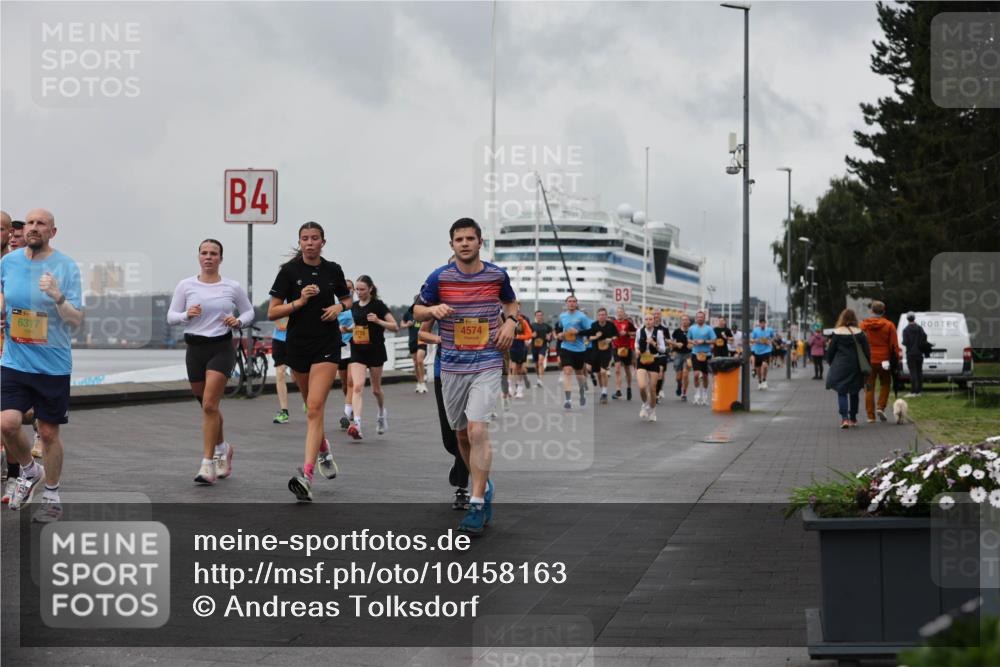 13.09.2026 - Kiel Lauf Andreas Tolksdorf http://msf.ph/oto/10458163 13.09.2026 11:59:21 Kiellinie 6317, 4, 4574, 3 meine-sportfotos.de