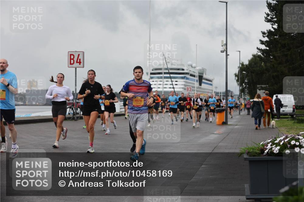 13.09.2026 - Kiel Lauf Andreas Tolksdorf http://msf.ph/oto/10458169 13.09.2026 11:59:21 Kiellinie 17, 4, 4574, 3 meine-sportfotos.de