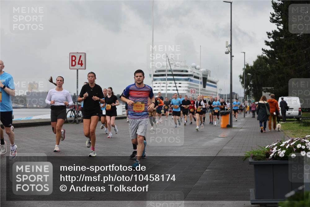 13.09.2026 - Kiel Lauf Andreas Tolksdorf http://msf.ph/oto/10458174 13.09.2026 11:59:21 Kiellinie 4, 4574, 3 meine-sportfotos.de