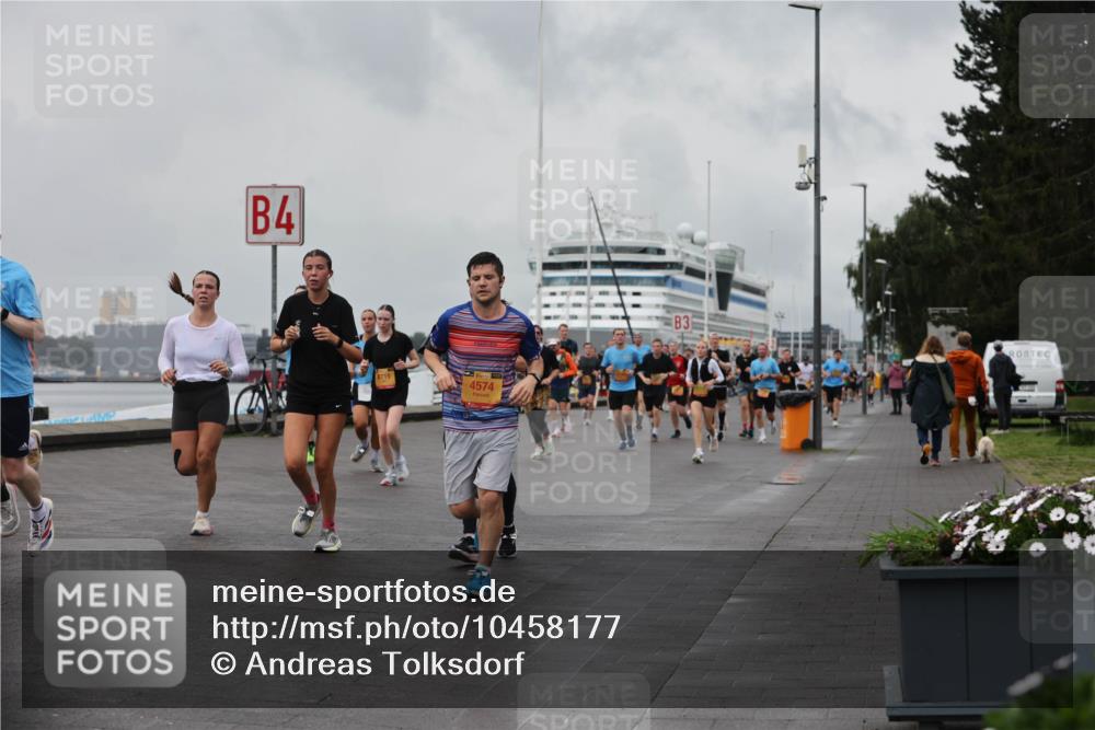 13.09.2026 - Kiel Lauf Andreas Tolksdorf http://msf.ph/oto/10458177 13.09.2026 11:59:21 Kiellinie 4, 8715, 4574, 3 meine-sportfotos.de