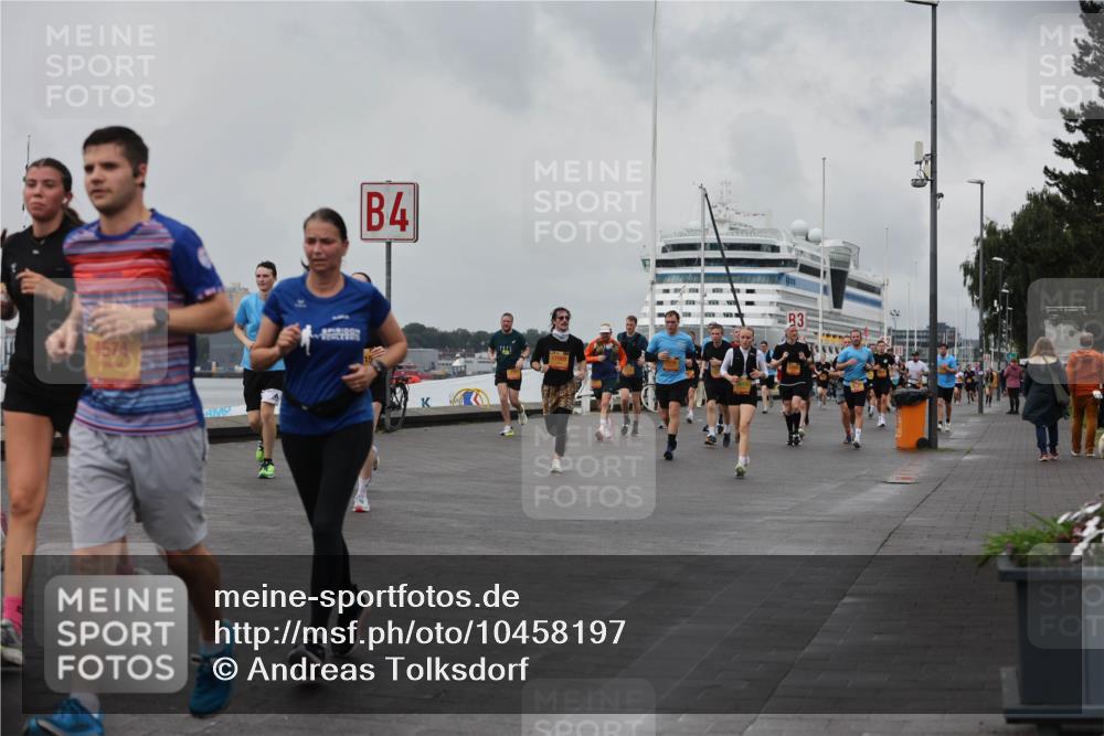 13.09.2026 - Kiel Lauf Andreas Tolksdorf http://msf.ph/oto/10458197 13.09.2026 11:59:23 Kiellinie 4574, 4, 7125, 1, 3 meine-sportfotos.de