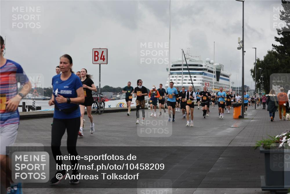 13.09.2026 - Kiel Lauf Andreas Tolksdorf http://msf.ph/oto/10458209 13.09.2026 11:59:23 Kiellinie 4, 3 meine-sportfotos.de