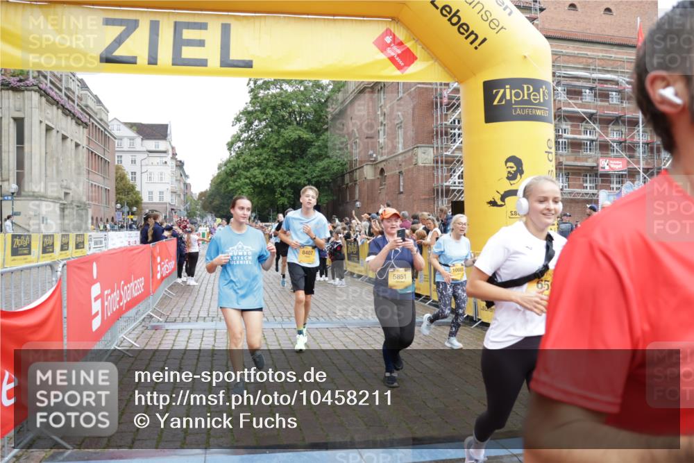 13.09.2026 - Kiel Lauf Yannick Fuchs http://msf.ph/oto/10458211 13.09.2026 09:50:39 Ziel 797, 1545, 3289, 3561, 3838, 4145, 4389, 5851, 6455, 6592, 7134, 7585, 7662, 7694, 8407, 8672, 9990, 10155, 10302, 10333, 10865, 12319, 12705, 1366, 2811, 2816, 3042, 3561, 3602, 3698, 4229, 5184, 5254, 5535, 5596, 5619, 7142, 7864, 8023, 8042, 8890, 9109, 9549, 9683, 9780, 9793, 10074, 10108, 10487, 10491, 10548, 10653, 11565, 11814, 468, 763, 764, 1373, 1949, 3723, 5235, 6138, 6336, 6647, 6829, 6893, 7449, 8405, 9550, 9551, 11141, 11652, 12103, 12834 meine-sportfotos.de