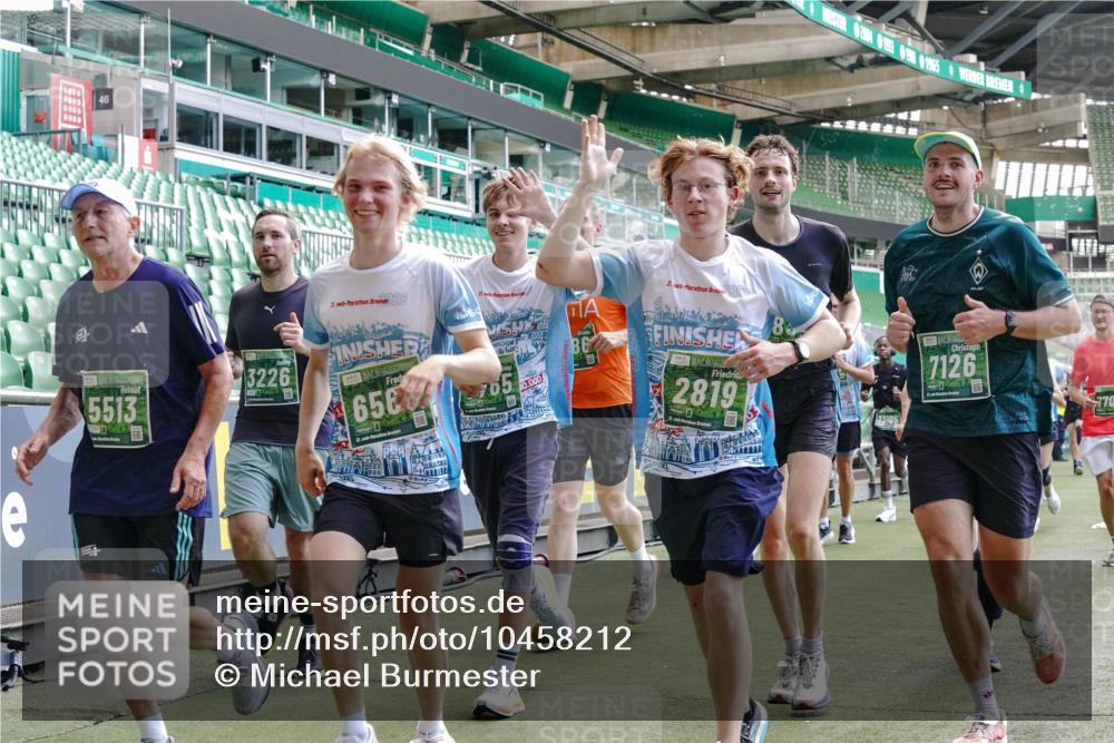 13.09.2026 - 21. swb-Marathon Bremen Michael Burmester http://msf.ph/oto/10458212 13.09.2026 13:11:43 Laufen im Stadion 118, 265, 373, 581, 703, 843, 984, 1113, 1226, 1334, 1435, 1738, 1849, 1851, 1894, 1936, 1952, 1967, 2202, 2248, 2281, 2284, 2299, 2330, 2333, 2336, 2339, 2342, 2353, 2375, 2377, 2398, 2426, 2432, 2443, 2531, 2589, 2654, 2659, 2669, 2673, 2682, 2784, 2804, 2819, 2822, 2836, 2850, 2907, 2932, 2976, 3026, 3027, 3079, 3082, 3089, 3122, 3143, 3155, 3159, 3174, 3207, 3208, 3308, 3328, 3349, 3352, 3370, 3409, 3410, 3470, 3549, 551 meine-sportfotos.de