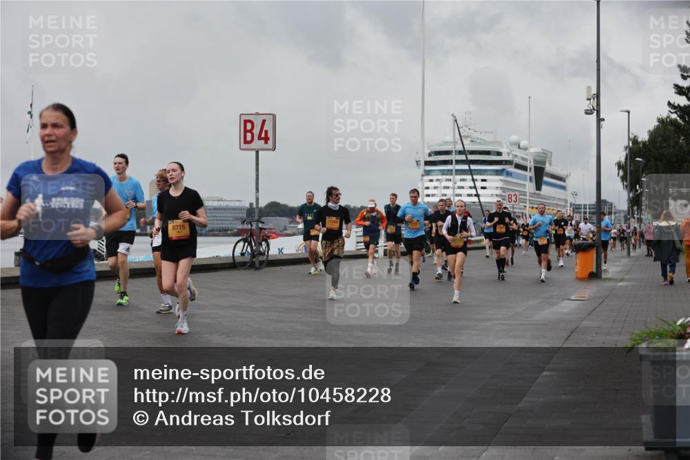 13.09.2026 - Kiel Lauf Andreas Tolksdorf http://msf.ph/oto/10458228 13.09.2026 11:59:24 Kiellinie 8715, 4, 21, 25, 11000, 31 meine-sportfotos.de