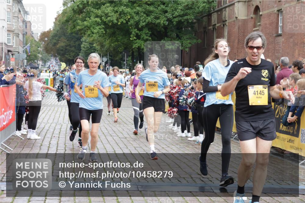 13.09.2026 - Kiel Lauf Yannick Fuchs http://msf.ph/oto/10458279 13.09.2026 09:50:42 Ziel 797, 1545, 3289, 3838, 4145, 4389, 5851, 6455, 6592, 7134, 7585, 7662, 7694, 8405, 8407, 8672, 9550, 9990, 10155, 10333, 10865, 12319, 12705, 1366, 1545, 2811, 2816, 3289, 3561, 3698, 4229, 5184, 5254, 5535, 5596, 5619, 7864, 8023, 8042, 9109, 9549, 9683, 9793, 10108, 10302, 10487, 10491, 10548, 10653, 12319, 12705, 249, 468, 763, 764, 1373, 1776, 1949, 3723, 5235, 6115, 6118, 6138, 6336, 6647, 6794, 6829, 6893, 7449, 7528, 9551, 11047, 11141, 11652, 12103, 12727, 12834 meine-sportfotos.de