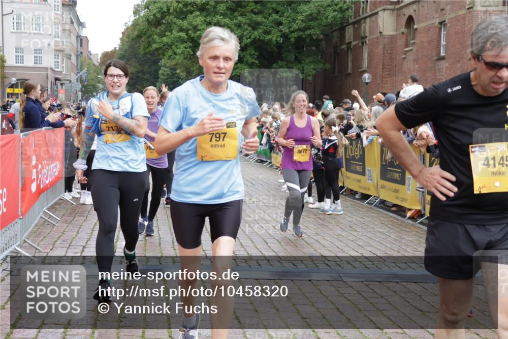 13.09.2026 - Kiel Lauf Yannick Fuchs http://msf.ph/oto/10458320 13.09.2026 09:50:44 Ziel 797, 3838, 4145, 4389, 5851, 6455, 6592, 7134, 7585, 7662, 7694, 8405, 8407, 8672, 9550, 9990, 10155, 10333, 10865, 11652, 1366, 1545, 2811, 2816, 3289, 3561, 3698, 4229, 5184, 5254, 5535, 5596, 6592, 7585, 7864, 8023, 8042, 9109, 9549, 9683, 9793, 10302, 10548, 12319, 12705, 249, 468, 763, 764, 1373, 1776, 1949, 2056, 3723, 5235, 6115, 6118, 6138, 6336, 6647, 6794, 6829, 6893, 7449, 7528, 9551, 11047, 11141, 12103, 12727, 12834 meine-sportfotos.de