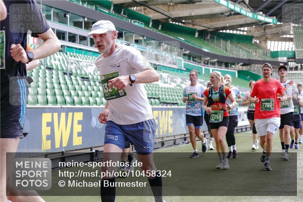 13.09.2026 - 21. swb-Marathon Bremen Michael Burmester http://msf.ph/oto/10458324 13.09.2026 13:11:45 Laufen im Stadion 118, 265, 373, 581, 703, 843, 984, 1113, 1226, 1334, 1435, 1738, 1849, 1851, 1894, 1936, 1952, 1967, 2202, 2248, 2281, 2284, 2299, 2330, 2333, 2336, 2339, 2342, 2353, 2375, 2377, 2398, 2426, 2432, 2443, 2531, 2589, 2654, 2659, 2669, 2673, 2682, 2784, 2804, 2815, 2819, 2822, 2836, 2850, 2907, 2932, 2966, 2976, 3026, 3027, 3079, 3082, 3089, 3122, 3143, 3155, 3159, 3174, 3207, 3208, 3308, 3328, 3349, 3352, 3370, 3409, 3410, 3470, 3549, 551 meine-sportfotos.de
