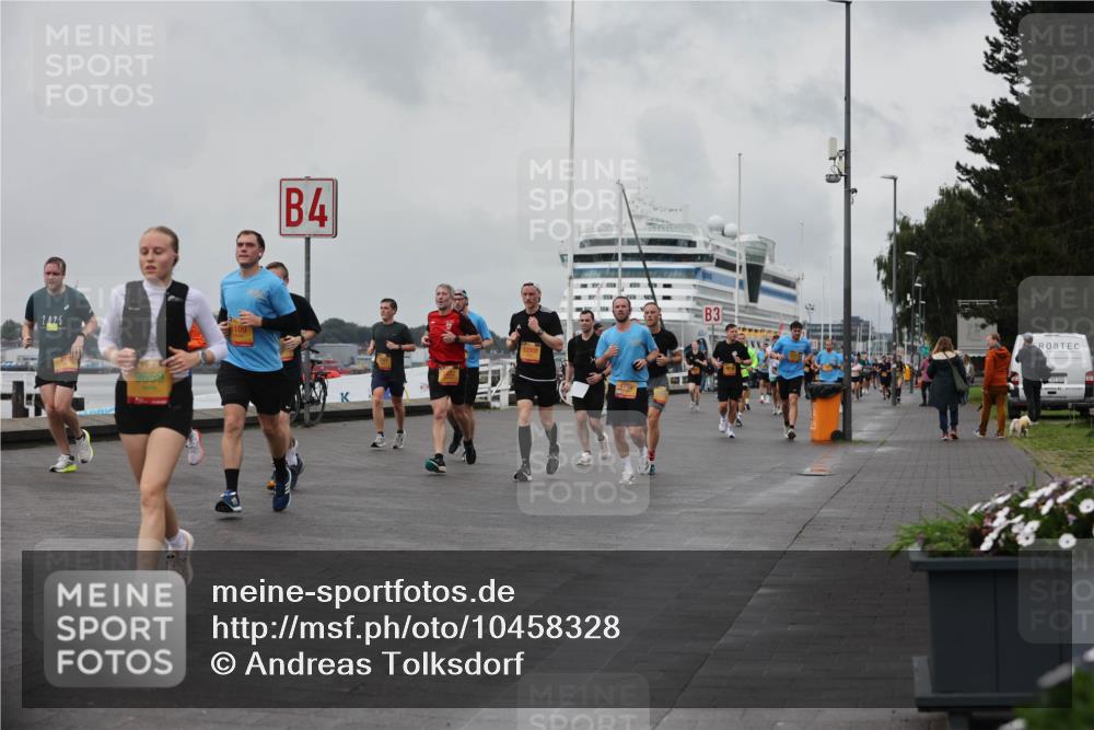 13.09.2026 - Kiel Lauf Andreas Tolksdorf http://msf.ph/oto/10458328 13.09.2026 11:59:28 Kiellinie 9659, 4, 12002, 3 meine-sportfotos.de