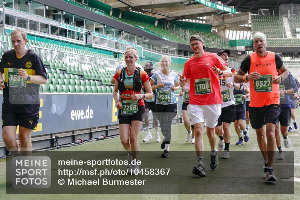 13.09.2026 - 21. swb-Marathon Bremen Michael Burmester http://msf.ph/oto/10458367 13.09.2026 13:11:46 Laufen im Stadion 118, 265, 373, 514, 581, 703, 843, 984, 1113, 1226, 1334, 1435, 1738, 1849, 1851, 1894, 1936, 1952, 1967, 2202, 2248, 2281, 2284, 2299, 2330, 2333, 2336, 2339, 2342, 2353, 2375, 2377, 2398, 2426, 2432, 2443, 2531, 2589, 2654, 2659, 2669, 2673, 2682, 2784, 2804, 2815, 2819, 2822, 2836, 2850, 2907, 2932, 2966, 2976, 3026, 3027, 3079, 3082, 3089, 3122, 3143, 3155, 3159, 3174, 3207, 3208, 3308, 3328, 3349, 3352, 3370, 3409, 3410, 3470, 3549, 551 meine-sportfotos.de