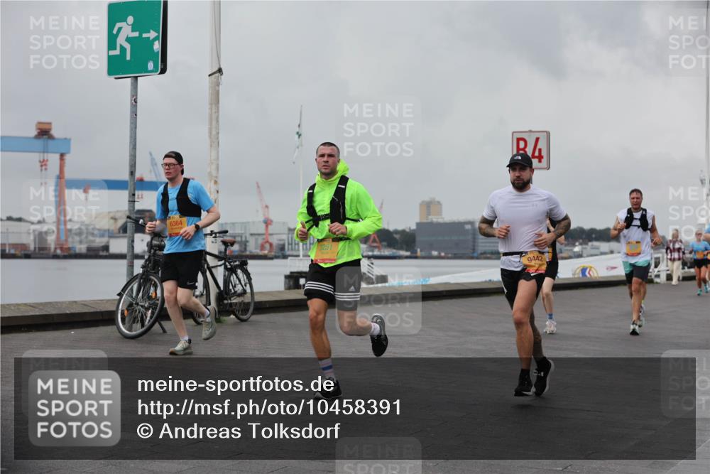 13.09.2026 - Kiel Lauf Andreas Tolksdorf http://msf.ph/oto/10458391 13.09.2026 11:59:40 Kiellinie 4, 6364, 3251, 9442 meine-sportfotos.de